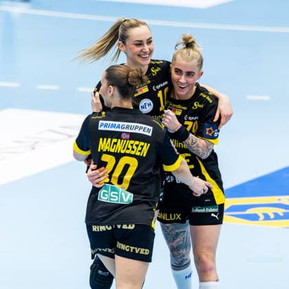 29 03 2026, GER, Handball, Women, Season 2025 2026, EHF European League, Quarter-finals, Thueringer HC Nykobing Falster Handbold Maja Magnussen Nykobing Falster Handbold , Kristina Kristiansen Nykobing Falster Handbold , Mia Solberg Svele Nykobing Falster Handbold 99947 Bad Langensalza Salza Halle Sporthalle Mehrz Thüringen Germany
