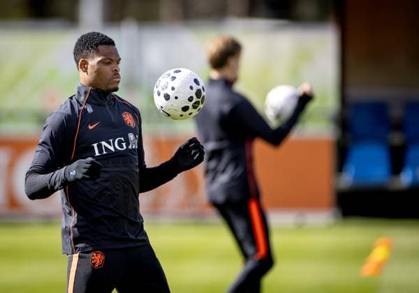 ZEIST - Denzel Dumfries during a training session of the Dutch national team, Nationalteam in the run-up to a friendly match against Ecuador. KOEN VAN WEEL ANP xVIxANPxSportx xxANPxIVx 554729113 originalFilename: 554729113.jpg