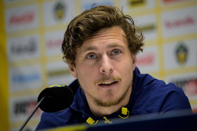 260330 Victor Nilson Lindelöf of the Swedish national football team at a press conference on March 30, 2026 in Stockholm Photo Jesper Zerman BILDBYRAN kod JZ JZ0694 fotboll football soccer fotball vm kval kval fifa world cup qualifier qualifier presskonferens press conference sverige sweden sverige a bbeng  Copyright: JESPERxZERMAN BB260330JZ048
