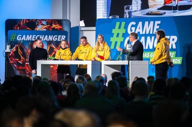 MILANO CORTINA 2026 - OLYMPISCHE WINTERSPIELE - EMPFANG DER LANDESREGIERUNG IN ERFURT ** NUR FÜR REDAKTIONELLE ZWECKE ** EDITORIAL USE ONLY **<p>30 03 2026-Erfurt: Die Thüringer Medaillengewinner der Olympischen Winterspiele 2026 in Mailand und Cortina werden bei zwei Veranstaltungen in Erfurt geehrt. Am Nachmittag nehmen die Athletinnen und Athleten, a.a. Dajana Eitberger, Sophie Warmuth, Max Langenhan, Merle Fraebel sowie Christopher Grotheer, an einem Talkformat mit Schülerinnen und Schülern in der ARENA Erfurt teil. Am Abend folgt ein Empfang der Landesregierung im Erfurter Kaisersaal. Auch Trainer, Betreuer sowie weitere Mitglieder des Umfelds werden geehrt. im Foto: ( Deutschland Thüringen Erfurt Copyright: SaschaxFromm *** MILANO CORTINA 2026 OLYMPIC WINTER GAMES STATE GOVERNMENT RECEPTION IN ERFURT FOR EDITORIAL PURPOSES ONLY EDITORIAL USE ONLY p 30 03 2026 Erfurt The Thuringian medal winners of the 2026 Winter Olympics in Milan and Cortina will be honored at two events in Erfurt In the afternoon, the athletes, a a Dajana Eitberger, Sophie Warmuth, Max Langenhan, Merle Fraebel and Christopher Grotheer will take part in a talk format with schoolchildren in the ARENA Erfurt In the evening, the state government will host a reception in Erfurts Kaisersaal Coaches, support staff and other members of the community will also be honored in the photo Germany Thuringia Erfurt Copyright SaschaxFromm Copyright: SaschaxFromm doc8579cmor9yd1dgsdirrg ,EDITORIAL USE ONLY