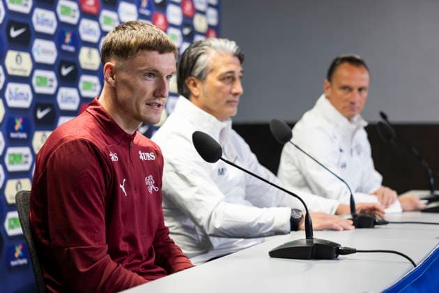 Switzerland national team, Nationalteam training and press conference, PK, Pressekonferenz Michel Aebischer, Head coach Murat Yakin and Adrian Arnold, Head of Corporate Communications at the Swiss Football Association, form left, speak during a press conference of the Swiss national soccer team, one day before the international soccer match between Norway and Switzerland at the Ullevaal Stadium in Oslo, Norway, 30 March 2026. OSLO Norway Copyright: xCYRILxZINGAROx