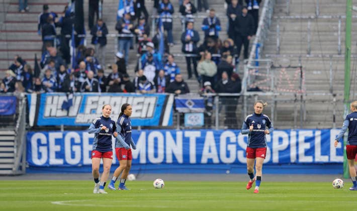 Photo HSV fans protest against Monday as matchday Soccer Pixel Bundesliga Women on Mon 30 03 2026 Hamburger SV Bayer 04 Leverkusen