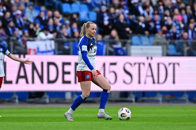 Soccer I Women I Season 2025 2026 I Bundesliga I 22 Matchday I Hamburger SV Bayer 04 Leverkusen I 30 03 2026 Mia Büchele 17, Hamburger SV Hamburg Volkspark, Volksparkstadion, Stadion, Volkspark Stadion Hamburg Germany Copyright: xLobeca FelixxSchlikisx