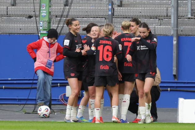 2026 03 30 xfsx football google pixel women Bundesliga Hamburger Sportverein Bayer Leverkusen v l Vanessa Fudalla Bayer 04 Leverkusen ,21 macht das 0 1 fuer Bayer 04 Leverkusen DFL regulations prohibit any use of photographs as image sequences and or quasi video Copyright: HMBxMedia FernandoxSoares