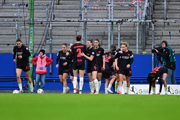Soccer I Women I Season 2025 2026 I Bundesliga I 22 Matchday I Hamburger SV Bayer 04 Leverkusen I 30 03 2026 Cheers, excitement, enthusiasm, euphoria, joy, happiness, cheerfulness at Bayer 04 Leverkusen Women Hamburg Volkspark, Volksparkstadion, stadium, Volkspark Stadion Hamburg Germany Copyright: xLobeca FelixxSchlikisx