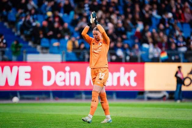 Google Pixel Frauen Bundesliga Hamburger SV vs Bayer 04 Leverkusen, 30 03 2026 GOAL, CHEER by Vanessa Fudalla Bayer 04 Leverkusen, 21 , here Rafaela Borggräfe Bayer 04 Leverkusen, 12 Soccer, Google Pixel Frauen Bundesliga, 22 Matchday Hamburger SV vs Bayer 04 Leverkusen on 30 03 2026 at Volksparkstadion, Hamburg DFB REGULATIONS PROHIBIT ANY USE OF PHOTOGRAPHS AS IMAGE SEQUENCES AND OR QUASI VIDEO Copyright: xBEAUTIFULxSPORTS Tonhäuserx