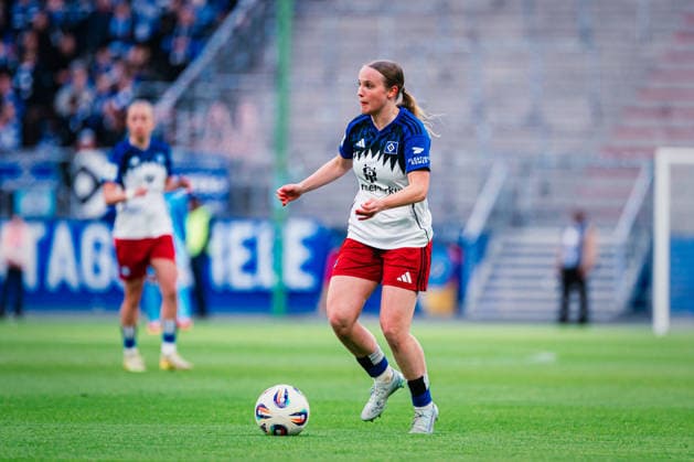 Google Pixel Womens Bundesliga Hamburger SV vs Bayer 04 Leverkusen, 30 03 2026 Jonna Maj Wrede Hamburger SV, 26 Soccer, Google Pixel Womens Bundesliga, 22 Matchday Hamburger SV vs Bayer 04 Leverkusen on 30 03 2026 at Volksparkstadion, Hamburg DFB REGULATIONS PROHIBIT ANY USE OF PHOTOGRAPHS AS IMAGE SEQUENCES AND OR QUASI VIDEO Copyright: xBEAUTIFULxSPORTS Tonhäuserx