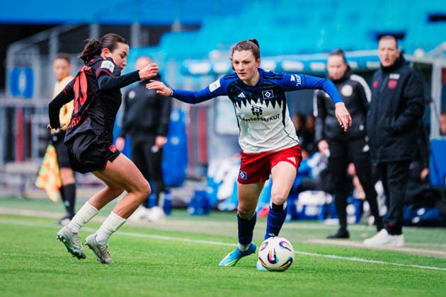 Google Pixel Womens Bundesliga Hamburger SV vs Bayer 04 Leverkusen, 30 03 2026 Lotta Wrede Hamburger SV, 32 passes Football, Google Pixel Womens Bundesliga, 22 Matchday Hamburger SV vs Bayer 04 Leverkusen on 30 03 2026 at Volksparkstadion, Hamburg DFB REGULATIONS PROHIBIT ANY USE OF PHOTOGRAPHS AS IMAGE SEQUENCES AND OR QUASI VIDEO Copyright: xBEAUTIFULxSPORTS Tonhäuserx