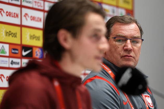 SOLNA 30.03.2026 KONFERENCJA PRASOWA REPREZENTACJI POLSKI --- POLISH FOOTBALL national team, Nationalteam press conference, PK, Pressekonferenz JAKUB KAMINSKI JAN URBAN FOT. PIOTR KUCZA FOTOPYK NEWSPIX.PL --- newspix.pl POLAND OUT! 