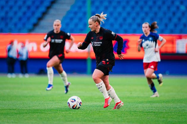 Google Pixel Womens Bundesliga Hamburger SV vs Bayer 04 Leverkusen, 30 03 2026 Vanessa Fudalla Bayer 04 Leverkusen, 21 Soccer, Google Pixel Womens Bundesliga, 22 Matchday Hamburger SV vs Bayer 04 Leverkusen on 30 03 2026 at Volksparkstadion, Hamburg DFB REGULATIONS PROHIBIT ANY USE OF PHOTOGRAPHS AS IMAGE SEQUENCES AND OR QUASI VIDEO Copyright: xBEAUTIFULxSPORTS Tonhäuserx