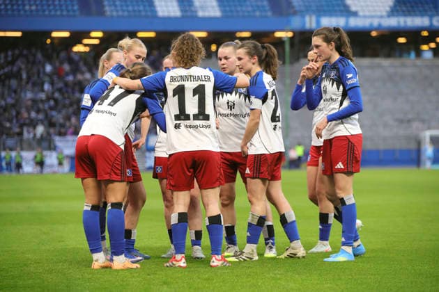 Photo Cheering HSV damen after the 1 1 equalizer by Camilla Linberg HSV Fussball Pixel Bundesliga der Frauen am Mo 30 03 2026 Hamburger SV Bayer 04 Leverkusen