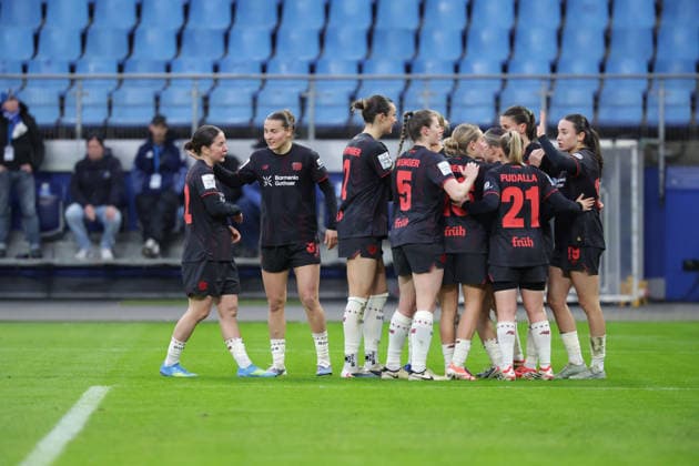 2026 03 30 xfsx football google pixel women Bundesliga Hamburger Sportverein Bayer 04 Leverkusen v l Bayer 04 Leverkusen celebrates the goal to 2 1 DFL regulations prohibit any use of photographs as image sequences and or quasi video Copyright: HMBxMedia FernandoxSoares