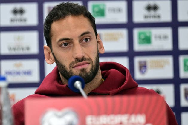 Turkiye hold press conference, PK, Pressekonferenz ahead of Kosovo clash PRISTINA, KOSOVO - MARCH 30: Turkiye head coach Vincenzo Montella (not seen) and team captain Hakan Calhanoglu speak during a press conference at Fadil Vokrri Stadium ahead of the 2026 FIFA World Cup, WM, Weltmeisterschaft, Fussball European Qualifiers play-off final match against Kosovo, in Pristina, Kosovo, on March 30, 2026. Serhat Cagdas Anadolu Pristina Kosova. Editorial use only. Please get in touch for any other usage. Copyright: x2026xAnadoluxSerhatxCagdasx