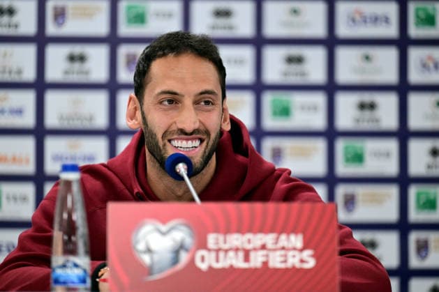 Turkiye hold press conference, PK, Pressekonferenz ahead of Kosovo clash PRISTINA, KOSOVO - MARCH 30: Turkiye head coach Vincenzo Montella (not seen) and team captain Hakan Calhanoglu speak during a press conference at Fadil Vokrri Stadium ahead of the 2026 FIFA World Cup, WM, Weltmeisterschaft, Fussball European Qualifiers play-off final match against Kosovo, in Pristina, Kosovo, on March 30, 2026. Serhat Cagdas Anadolu Pristina Kosova. Editorial use only. Please get in touch for any other usage. Copyright: x2026xAnadoluxSerhatxCagdasx