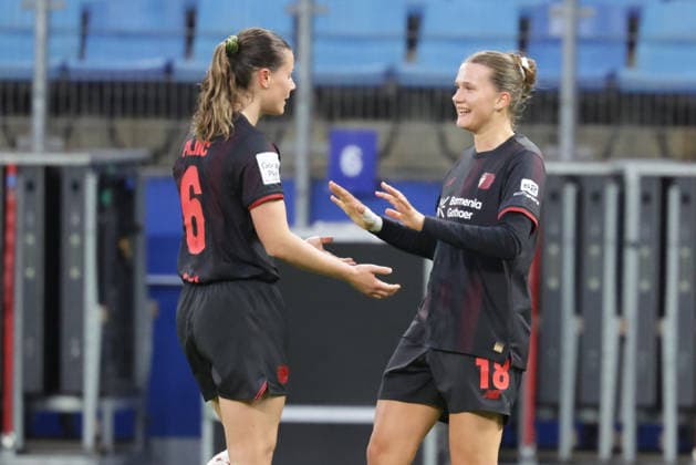 2026 03 30 xfsx Football Google Pixel Women Bundesliga Hamburger Sportverein Bayer 04 Leverkusen v l Katharina Piljic Bayer 04 Leverkusen ,6 , Julia Mickenhagen Bayer 04 Leverkusen ,18 macht das Tor zum 3 1 Bayer 04 Leverkusen DFL regulations prohibit any use of photographs as image sequences and or quasi video Copyright: HMBxMedia FernandoxSoares