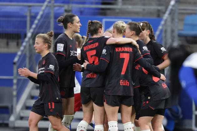 2026 03 30 xfsx Soccer Google Pixel Women Bundesliga Hamburger Sportverein Bayer 04 Leverkusen v l Bayer 04 Leverkusen celebrates the goal to 3 1 for Bayer 04 Leverkusen by Julia Mickenhagen Bayer 04 Leverkusen ,18 DFL regulations prohibit any use of photographs as image sequences and or quasi video Copyright: HMBxMedia FernandoxSoares