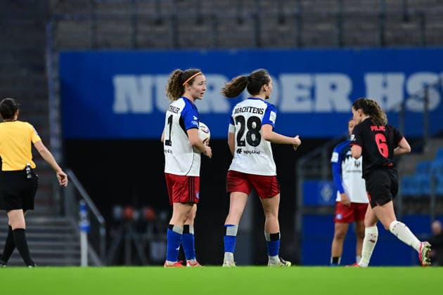 Soccer I Women I Season 2025 2026 I Bundesliga I 22 Matchday I Hamburger SV Bayer 04 Leverkusen I 30 03 2026 Looks disappointed, saddened, depressed, frustrated, crestfallen, offended, dejected, dissatisfied, disillusioned, in a bad mood Melanie Brunnthaler 11, Hamburger SV and Pauline Annette Machtens 28, Hamburger SV Hamburg Volkspark, Volksparkstadion, stadium, Volkspark Stadion Hamburg Germany Copyright: xLobeca FelixxSchlikisx