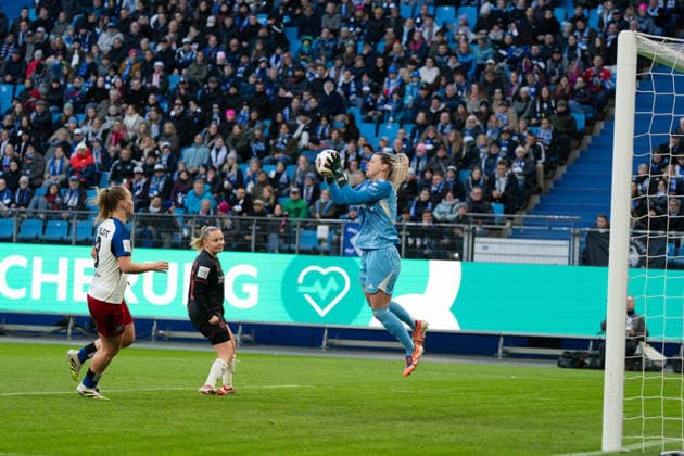 HAMBURG, GERMANY - MARCH 30: during the Google Pixel Frauen-Bundesliga between Hamburger SV and Bayer 04 Leverkusen at Stadion Hoheluft on March 30, 2026 in Hamburg, Germany. (Photo by Qianru Zhang Press Photo) Copyright: xQianruxZhang SPPx Sportspressphoto_SPR121805