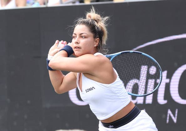 March 30, 2026, Charleston, South Carolina, USA: RENATA ZARAZUA of Mexico during the match against S. Stephens of USA in first round of tennis tournament WTA, Tennis Damen 500 Charleston Open. Zarazua won 6:2, 6:0. Charleston USA - ZUMAc278 20260330_zsp_c278_002 Copyright: xMarcinxCholewinskix