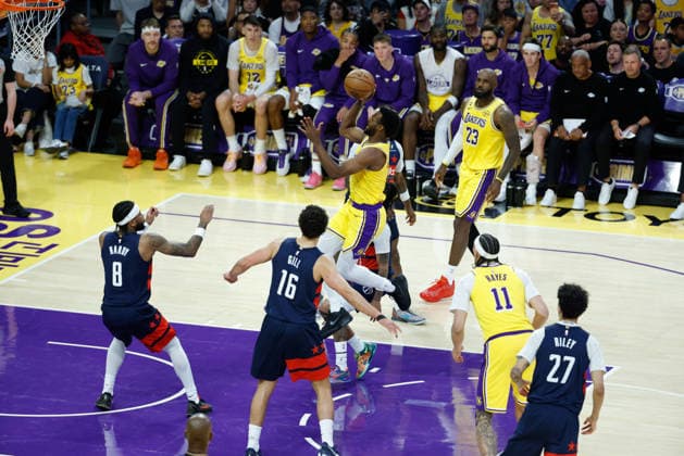 LOS ANGELES, CA - MARCH 30: Los Angeles Lakers guard Bronny James (9) drives to the basket during the Washington Wizards vs Los Angeles Lakers game on March 30, 2026, at Crypto.com Arena in Los Angeles, CA. (Photo by Jevone Moore Icon Sportswire) NBA, Basketball Herren, USA MAR 30 Washington Wizards at Los Angeles Lakers EDITORIAL USE ONLY Icon20260330010