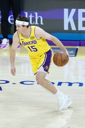 LOS ANGELES, CA - MARCH 30: Los Angeles Lakers guard Austin Reaves (15) dribbles the ball during the Washington Wizards vs Los Angeles Lakers game on March 30, 2026, at Crypto.com Arena in Los Angeles, CA. (Photo by Jevone Moore Icon Sportswire) NBA, Basketball Herren, USA MAR 30 Washington Wizards at Los Angeles Lakers EDITORIAL USE ONLY Icon20260330024