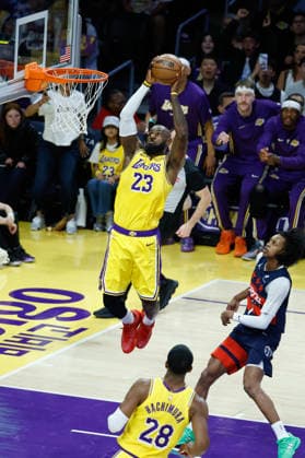 LOS ANGELES, CA - MARCH 30: Los Angeles Lakers forward LeBron James (23) goes for a dunk during the Washington Wizards vs Los Angeles Lakers game on March 30, 2026, at Crypto.com Arena in Los Angeles, CA. (Photo by Jevone Moore Icon Sportswire) NBA, Basketball Herren, USA MAR 30 Washington Wizards at Los Angeles Lakers EDITORIAL USE ONLY Icon20260330037