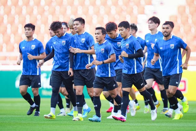 Thailand And Turkmenistan press conference, PK, Pressekonferenz in Bangkok, Thailand - 30 Mar 2026 Players of Thailand seen during a training session ahead of the Asian Cup 2027 qualifying round Group D match against Thailand at Rajamangala Stadium. Bangkok Thailand Copyright: xAmpholxThongmueangluangx xSOPAxImagesx SA101979