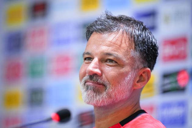 March 30, 2026, Bangkok, Thailand: Anthony Hudson, head coach of Thailand seen during the pre-match press conference, PK, Pressekonferenz at Rajamangala Stadium. Thailand And Turkmenistan Press Conference In Bangkok, Thailand - 30 Mar 2026  - ZUMAs197 20260330_aaa_s197_282 Copyright: xAmpholxThongmueangluangx