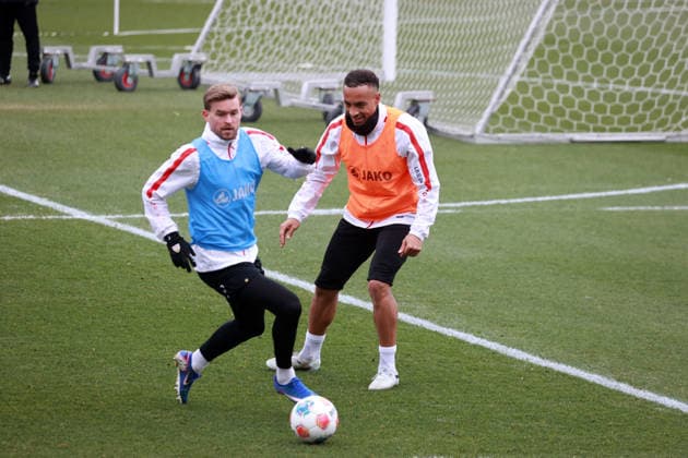 31.03.26 VfB Stuttgart Training Deutschland, Stuttgart, 31.03.2026, Fussball, Bundesliga, Saison 2025 2026, VfB Stuttgart, Training: v.l. Maximilian Mittelstädt, Jamie Leweling. *** 31 03 26 VfB Stuttgart Training Germany, Stuttgart, 31 03 2026, Football, Bundesliga, Season 2025 2026, VfB Stuttgart, Training f l Maximilian Mittelstädt, Jamie Leweling