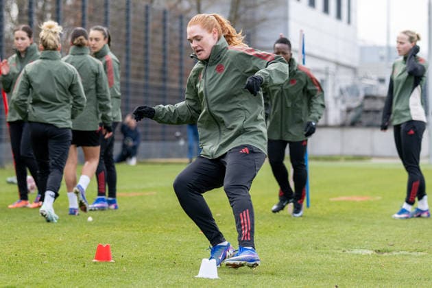 Stine Ballisager Pedersen 3 FC Bayern Muenchen , FC Bayern Women Final training before the UEFA Champions League match, quarter-final second leg against Manchester United, season 2025 2026 31 03 2026 DFB regulations prohibit any use of photographs as image sequences and or quasi video Muenchen Bayern Germany Copyright: xkolbert-press UlrichxGamelx
