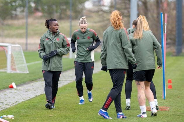 Bernadette Amani 15 FC Bayern Muenchen , FC Bayern Women Final training before the UEFA Champions League match, quarter-final second leg against Manchester United, season 2025 2026 31 03 2026 DFB regulations prohibit any use of photographs as image sequences and or quasi video Muenchen Bayern Germany Copyright: xkolbert-press UlrichxGamelx