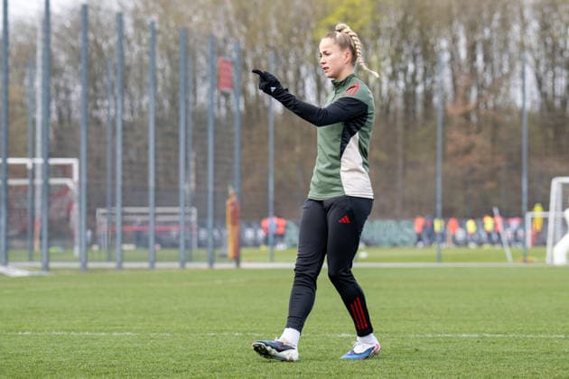 Giulia Gwinn 7 FC Bayern Muenchen , FC Bayern Women Final training before the UEFA Champions League match, quarter-final second leg against Manchester United, season 2025 2026 31 03 2026 DFB regulations prohibit any use of photographs as image sequences and or quasi video Muenchen Bayern Germany Copyright: xkolbert-press UlrichxGamelx