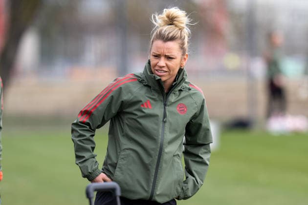 Linda Dallmann 10 FC Bayern Muenchen , FC Bayern Women Final training before the UEFA Champions League match, quarter-final second leg against Manchester United, season 2025 2026 31 03 2026 DFB regulations prohibit any use of photographs as image sequences and or quasi video Muenchen Bayern Germany Copyright: xkolbert-press UlrichxGamelx