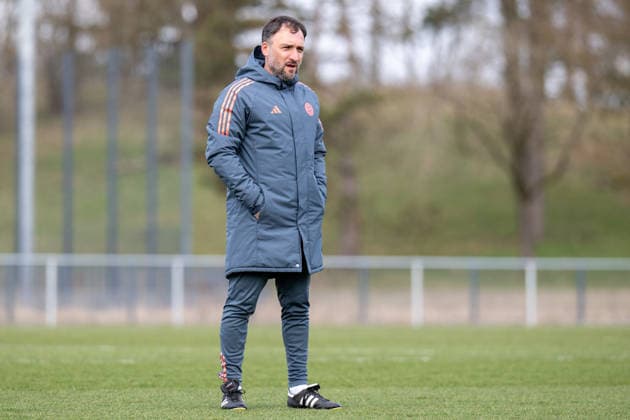 Head coach Jose Barcala FC Bayern Muenchen , FC Bayern Women final training before the UEFA Champions League match, quarter-final second leg against Manchester United, season 2025 2026 31 03 2026 DFB regulations prohibit any use of photographs as image sequences and or quasi video Muenchen Bayern Germany Copyright: xkolbert-press UlrichxGamelx