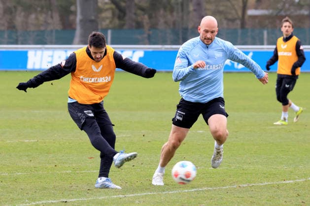 DEU, DFL, 2 FBL Hertha BSC, Training, 31 03 2026, Sportforum, Berlin, DEU, DFL, 2 FBL Hertha BSC, Training, im Bild Josip Brekalo Hertha BSC Berlin 7 , Toni Leistner Hertha BSC Berlin 37 DFL regulations prohibit any use of Photographs as image sequences and or quasi video nordphotoxGmbHx xEngler nph00076