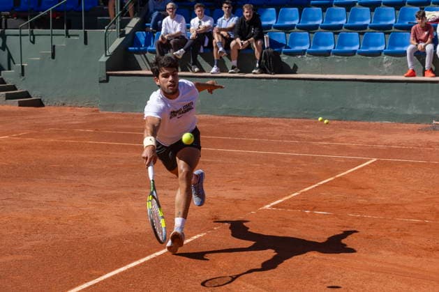 Carlos Alcaraz holds training session in Murcia Spanish tennis player Carlos Alcaraz in action during his training session held at Murcia Royal Tennis Club 1919 in Murcia, Spain on 31 March 2026. Murcia Spain  Copyright: xMARCIALxGUILLENx