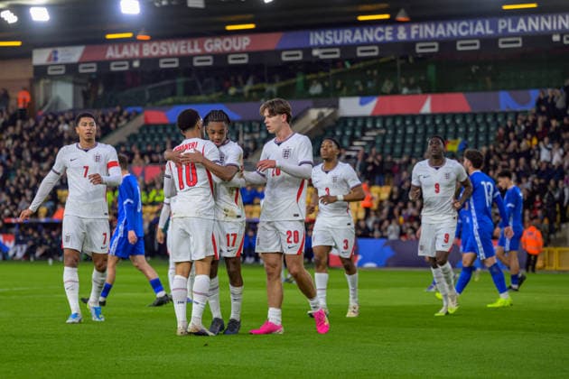 NORWICH, ENGLAND MARCH 31 - Players of England celebrating scoring their team s first goal during the UEFA U21, U 21 EURO 2027 Qualifier game between England and Moldova at Carrow Road on March 31, 2026 in Norwich, England. (Photo by Keeran Marquis Sports Press Photo) Copyright: xKeeranxMarquis SPPx Sportspressphoto_SPR121876
