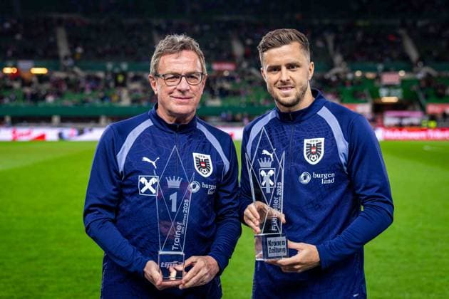 SOCCER - AUT vs KOR, test match VIENNA,AUSTRIA,31.MAR.26 - SOCCER - OEFB international test match, Austria vs South Korea. Image shows head coach Ralf Rangnick and Christoph Baumgartner (AUT) receiving the Krone coach and player of the year trophies.  GEPAxpictures xKevinxHackner