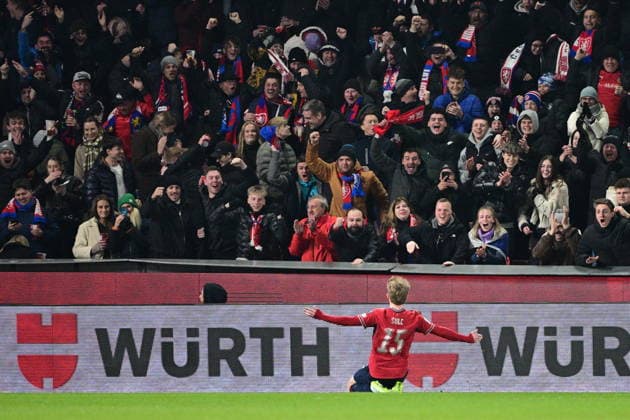 Pavel Sulc (CZE) with the fans celebrate the first goal during the final match of the World Cup qualification play-off Czechia against Denmark, in Prague, Czech Republic, on March 31, 2026. (CTKxPhoto MichalxKamaryt) CTKPhotoP2026033109519  CTKPhotoP2026033109519