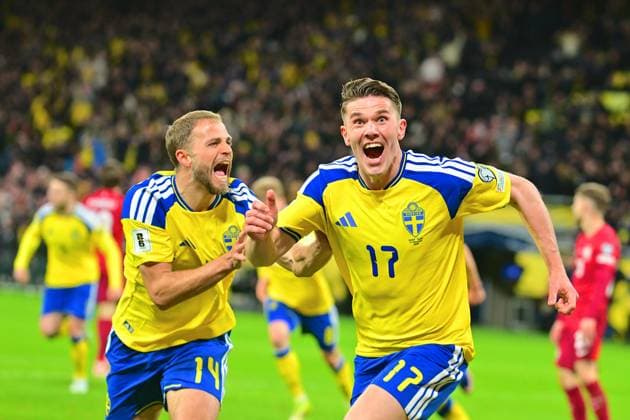Strawberry Arena SOLNA, SWEDEN - MARCH 31: Viktor Gyokeres of Sweden and Roony Bardghji of Sweden celebrates goal in the World Cup 2026 qualifier match between Sweden and Poland at Strawberry Arena on March 31, 2026 in Solna, Sweden. (Peter Sonander SPP)  Copyright: xx spp-en-PeSo-20260331_SPP_PeterSonander_8512
