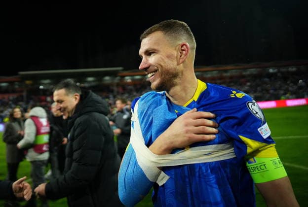 FIFA World Cup, WM, Weltmeisterschaft, Fussball 2026 European playoffs - Bosnia and Herzegovina vs Italy Edin Dzeko of Bosnia and Herzegovina celebrates after the team won the penalty shoout-out in the FIFA World Cup 2026 European playoff match between Bosnia and Herzegovina and Italy in Zenica, Bosnia and Herzegovina, 31 March 2026. Zenica Bosnia And Herzegovina  Copyright: xNIDALxSALJICx