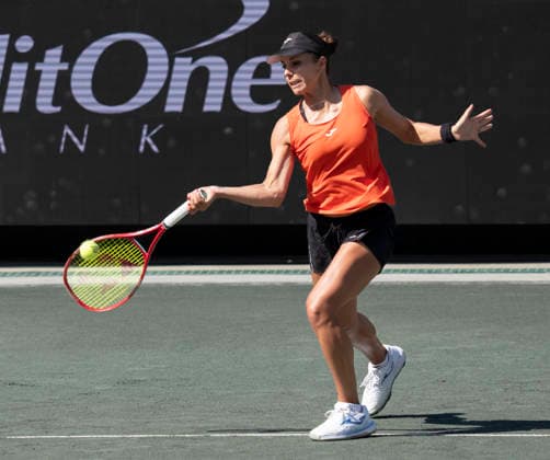 April 1, 2026: Viktoriya Tomova (BUL) loses to Anna Kalinskaya (RUS) 6-2, 6-4, at the Credit One Charleston Open being played at Credit One Staduim in Charleston, South Carolina, {USA} Ã‚ Tennisclix Charleston USA - ZUMAc04_ 20260401_zma_c04_002 Copyright: xLesliexBillmanx