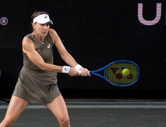 April 1, 2026: Dayana Yastremska (UKR) loses to Belinda Bencic (SUI) 6-2, 6-7, 6-3, at the Credit One Charleston Open being played at Credit One Staduim in Charleston, South Carolina, {USA} Tennisclix Charleston USA - ZUMAc04_ 20260401_zma_c04_023 Copyright: xLesliexBillmanx