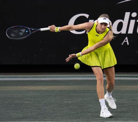 April 1, 2026: Dayana Yastremska (UKR) loses to Belinda Bencic (SUI) 6-2, 6-7, 6-3, at the Credit One Charleston Open being played at Credit One Staduim in Charleston, South Carolina, {USA} Ã‚ Tennisclix Charleston USA - ZUMAc04_ 20260401_zma_c04_035 Copyright: xLesliexBillmanx