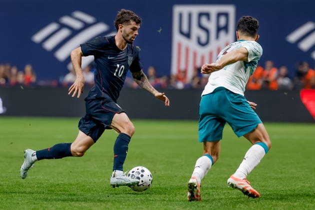Soccer International Friendly, LÃ¤nderspiel, Nationalmannschaft - USA vs Portugal Christian Pulisic (L) of the USA in action against Tomas Araujo (R) of Portugal during the first half of the international friendly match between the USMNT and Portugal at Mercedes-Benz Stadium in Atlanta, Georgia, USA, 31 March 2026. ATLANTA GEORGIA UNITED STATES  Copyright: xERIKxS.xLESSERx