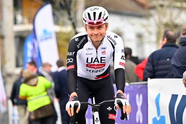 Dwars door Vlaanderen 2026 Cycling Race WAREGEM, BELGIUM - APRIL 01 : Herregodts Rune (BEL) of UAE Team Emirates - XRG during the 80th edition of Dwars door Vlaanderen an UCI World Tour 1.UWT one day cycling road race for Men Elite of 184 km with start in Roeselare and finish in Waregem on April 1, 2026 in Waregem, Belgium, 01 04 2026 ( Motordriver Kenny Verfaillie - Waregem Belgium  Copyright: xTomasxSiskx