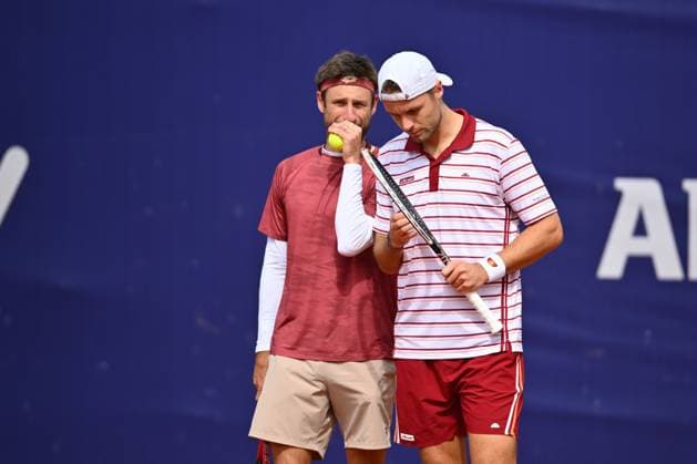 Tiriac Open, ROMANIA - April 01 Mark Wallner and Jakob Schnaitter of Germany play against Sander Gille of Belgium and Sam Verbeek of Netherlands during the Tiriac Open double game, April 01th 2026, in Bucharest, Romania. Alex Nicodim Image Images Copyright: xAlexxNicodimx