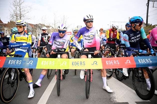 Dwars door Vlaanderen 2026 Cycling Race WAREGEM, BELGIUM - APRIL 01 : riders of team Burgos Burpellet BH during the 80th edition of Dwars door Vlaanderen an UCI World Tour 1.UWT one day cycling road race for Men Elite of 184 km with start in Roeselare and finish in Waregem on April 1, 2026 in Waregem, Belgium, 01 04 2026 ( Motordriver Kenny Verfaillie - Waregem Belgium  Copyright: xTomasxSiskx