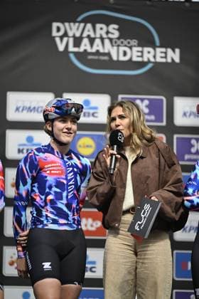 British Zoe Backstedt of CANYON SRAM Zondacrypto and Ine Beyen pictured at the start of the women elite race of the Dwars Door Vlaanderen cycling event, 128,9km from Roeselare to Waregem, Wednesday 01 April 2026. TOM GOYVAERTS TomxGoyvaerts  x169498033x