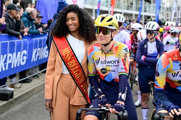 Dwars door Vlaanderen Women 2026 Cycling Race WAREGEM, BELGIUM - APRIL 01 : Miss Belgium 2026 Olga Lombardo and Kopecky Lotte (BEL) of Team SD Worx - Protime during the 80th edition of Dwars door Vlaanderen Women an UCI Women s World Tour 1.WWT one day cycling road race for Men Elite of 128 km with start in Waregem and finish in Waregem on April 1, 2026 in Waregem, Belgium, 01 04 2026 ( Motordriver Serge Seynaeve - Waregem Belgium  Copyright: xJanxDexMeuleneirx
